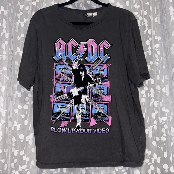 Divided AC/DC “Blow Up Your Video” World Tour Graphic Large T-shirt - Picture 2 of 4